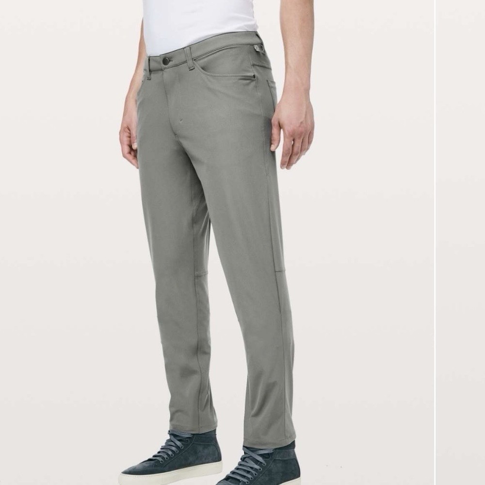 Lululemon Men's ABC Pant Classic Stretch Chinos in Grey Sage Size 31